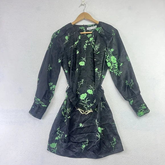 Zara Jacquard Dress Long Sleeved Black and Green Belted Size S NWT Blogger  Fave - gtkart9.com